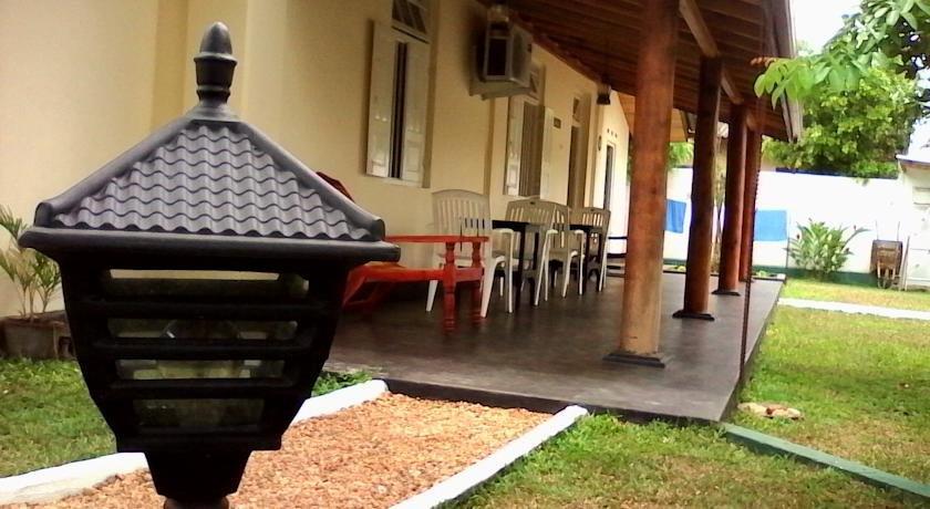 Surf Bay Resort Weligama