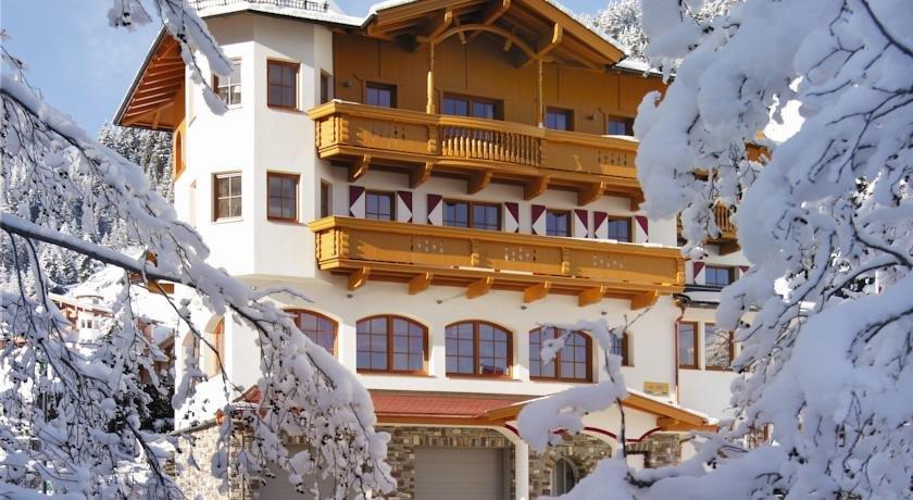 Alpenherz Hotel Garni Gerlos Austria thumbnail