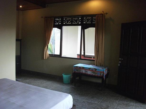 Suwar Bungalows