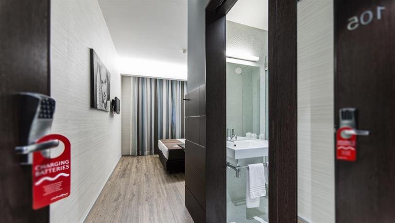 Moov Hotel Porto Centro