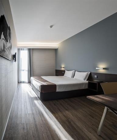 Moov Hotel Porto Centro