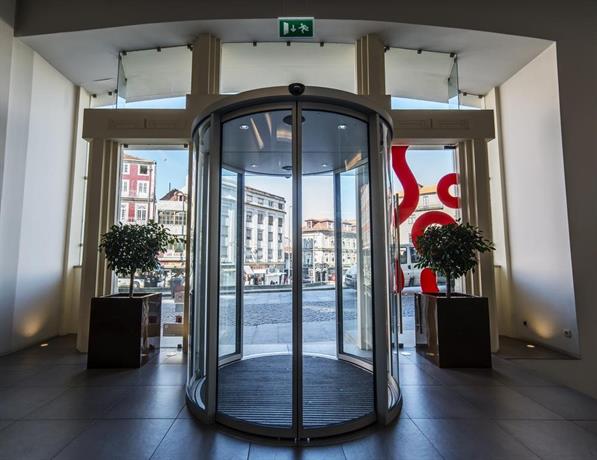 Moov Hotel Porto Centro