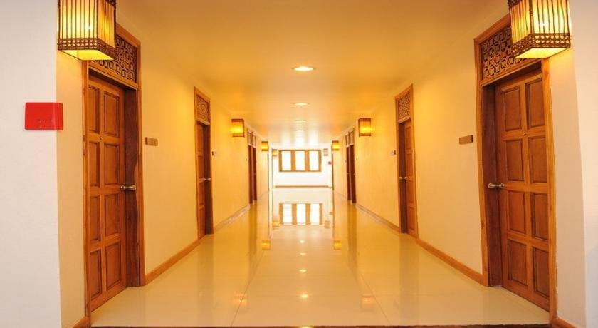 Sukkasem Hotel
