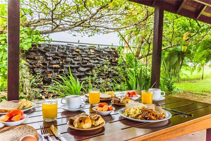 Eco Resort Inn