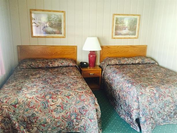 Rainbow Motel Mackinaw City
