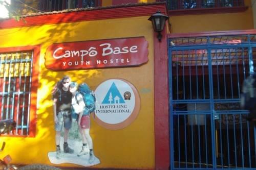 Campo Base Youth Hostel