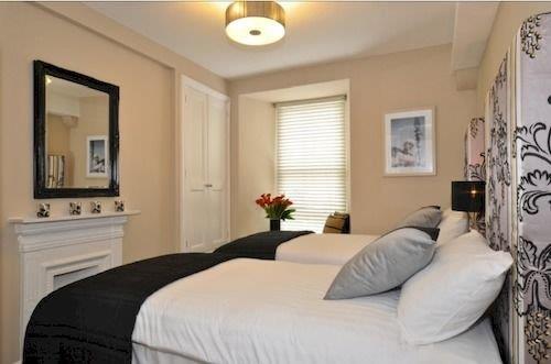 7 Cross Street Boutique Townhouse