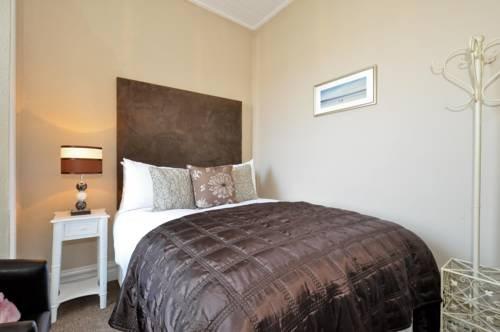 7 Cross Street Boutique Townhouse