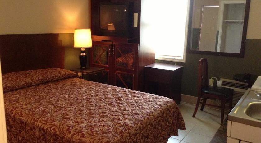 New Sea Breeze Motel