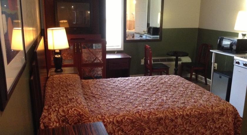 New Sea Breeze Motel