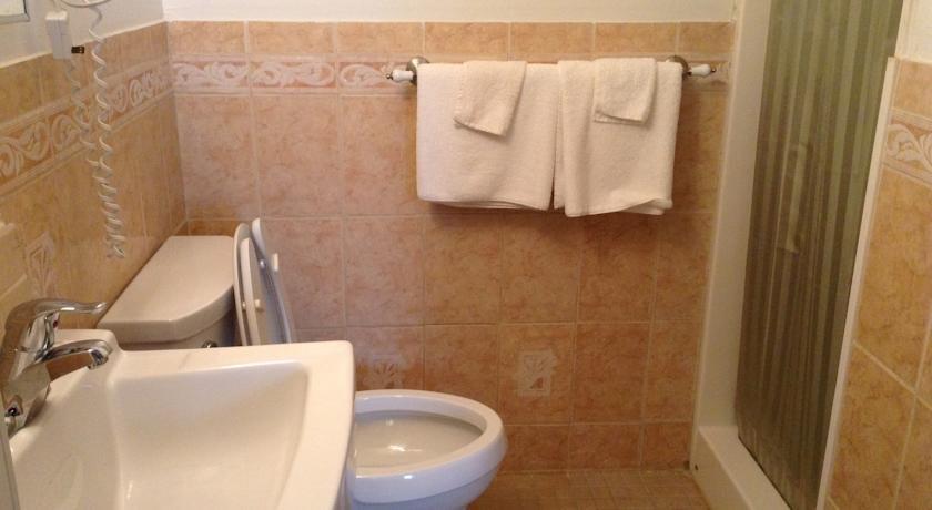 New Sea Breeze Motel