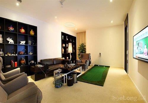Cloud 1 Hotel