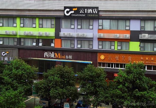 Cloud 1 Hotel