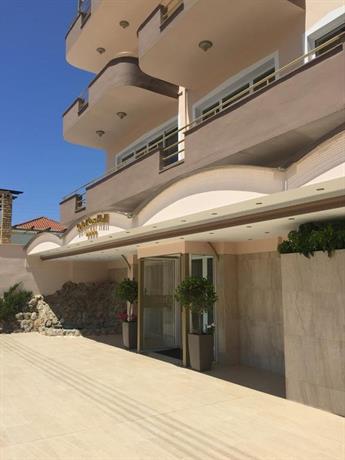 Selefkos Palace