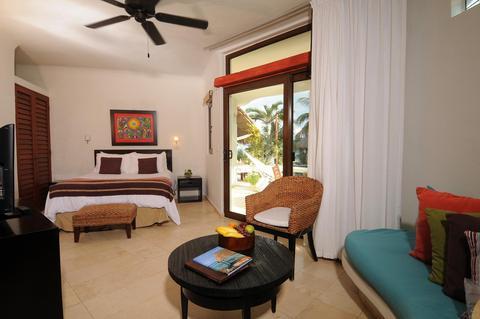 Playa Palms Beach Hotel