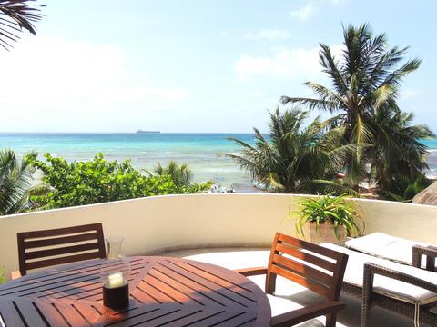 Playa Palms Beach Hotel