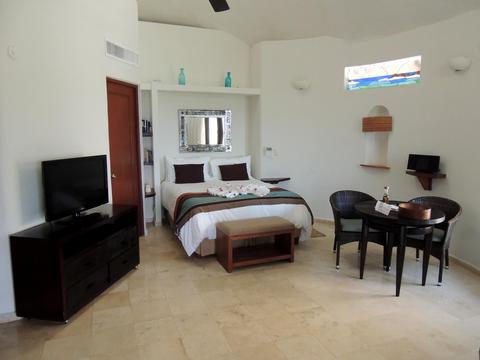 Playa Palms Beach Hotel
