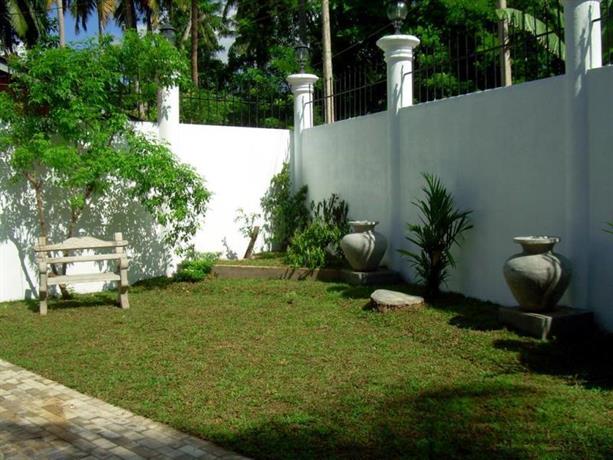 Bandhusena House & Apartments
