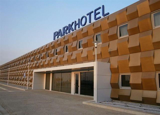 Park Hotel Porto Aeroporto image 1
