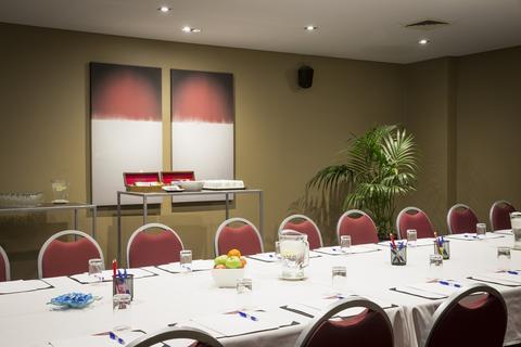 Crowne Plaza Canberra