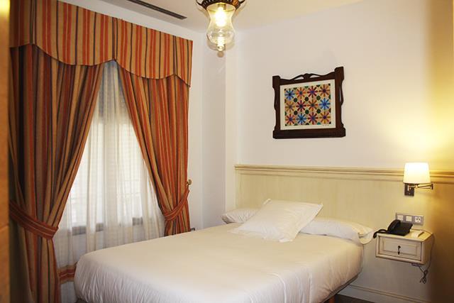 Hotel Riad Arruzafa