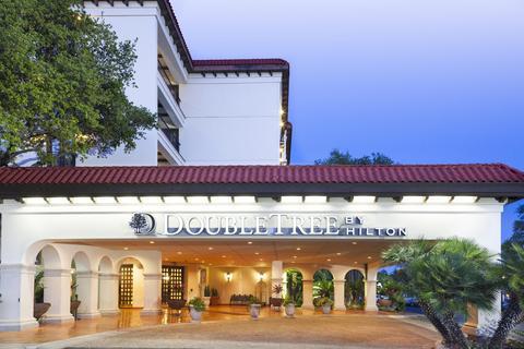 DoubleTree by Hilton San Antonio Airport