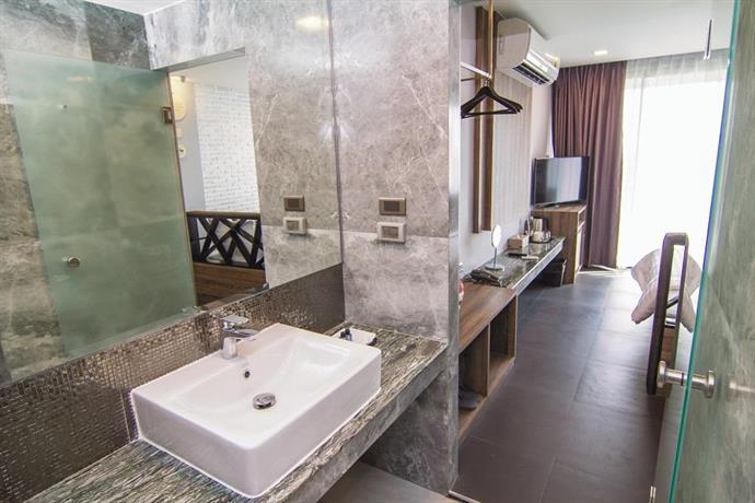 X2 Vibe Chiang Mai Decem Hotel