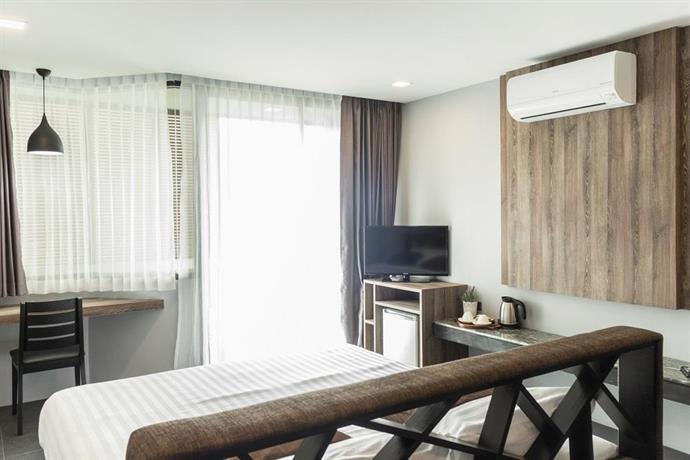 X2 Vibe Chiang Mai Decem Hotel