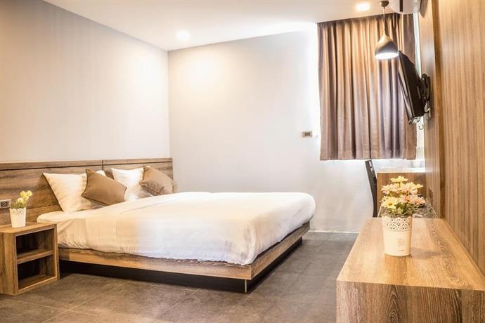 X2 Vibe Chiang Mai Decem Hotel
