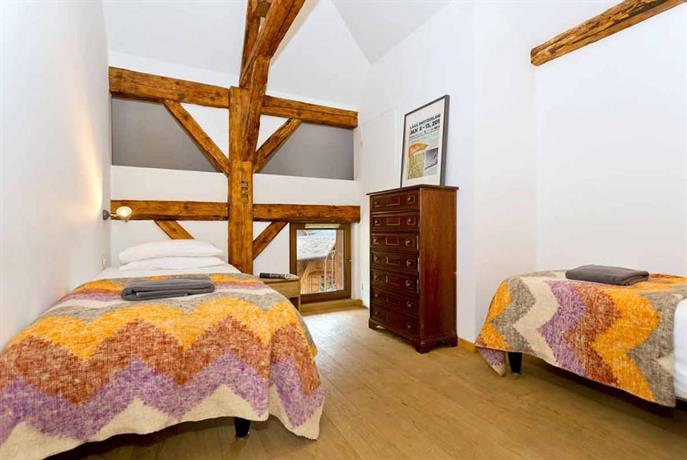 Hideout Hostel