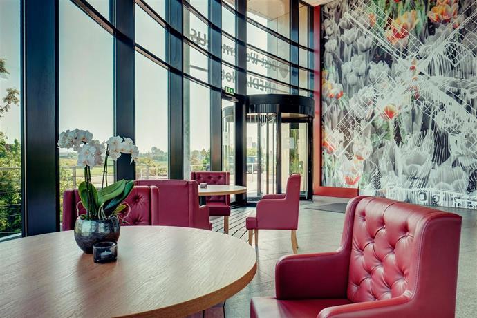 Amedia Amsterdam Airport