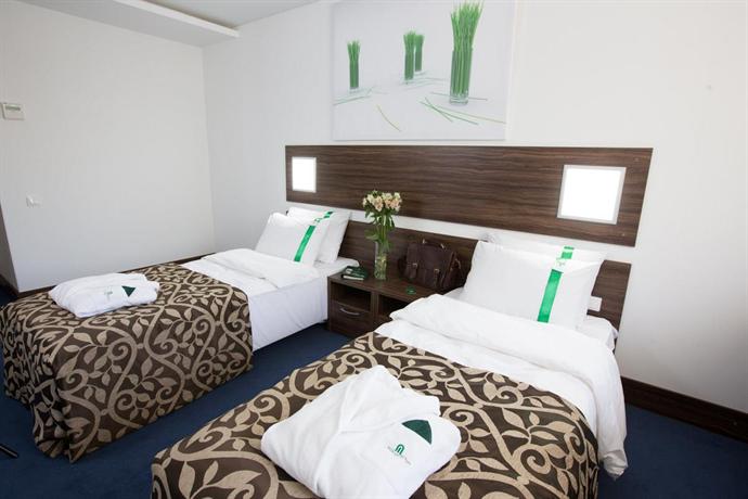 Президент Отель