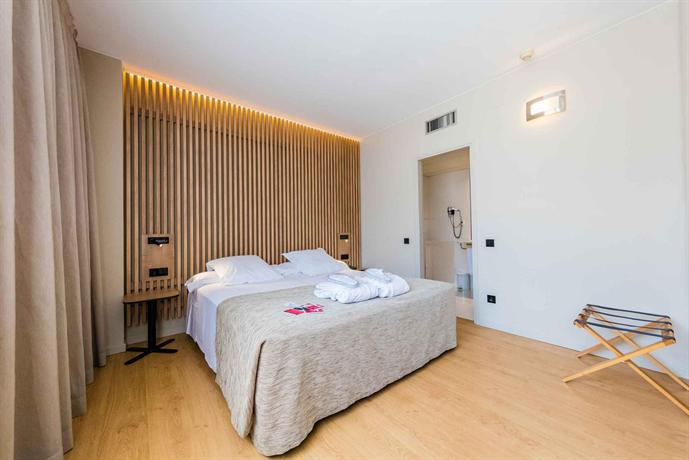 Aparthotel Atenea