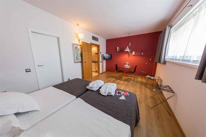 Aparthotel Atenea