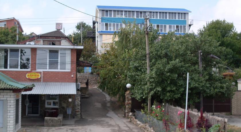 Karmen 2 Guest House