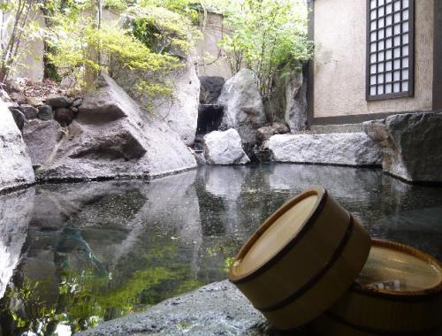 Yufuin Onsen Hinoharu Ryokan