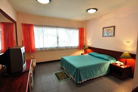 Birds and Bees Resort Pattaya