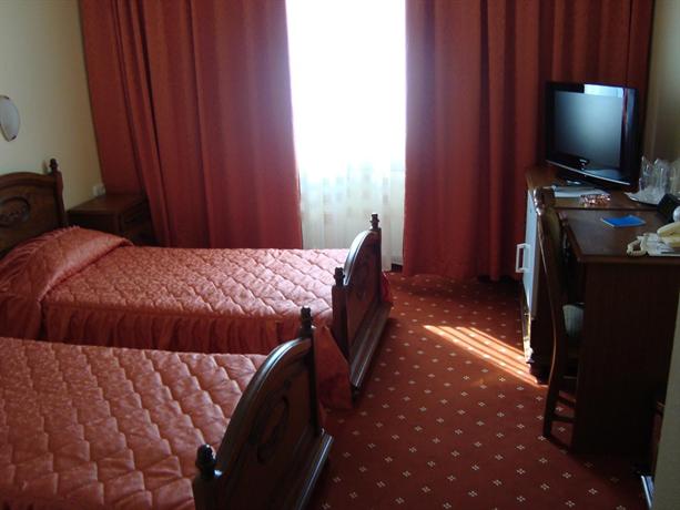 Hotel Brilliant Meses 지보우 보타니컬 가든 Romania thumbnail