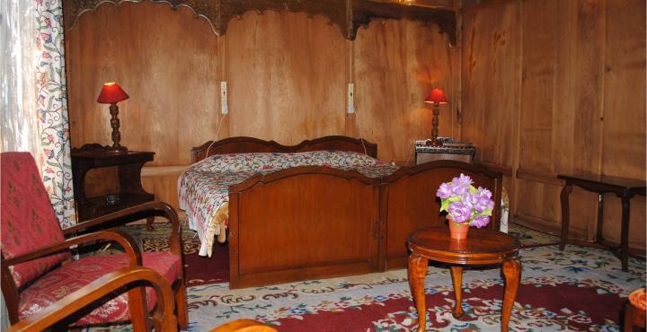 Savoy Group Of Houseboats