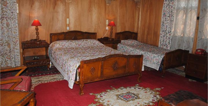Savoy Group Of Houseboats