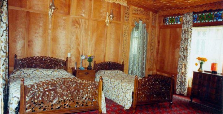 Savoy Group Of Houseboats