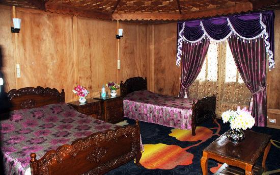 Savoy Group Of Houseboats