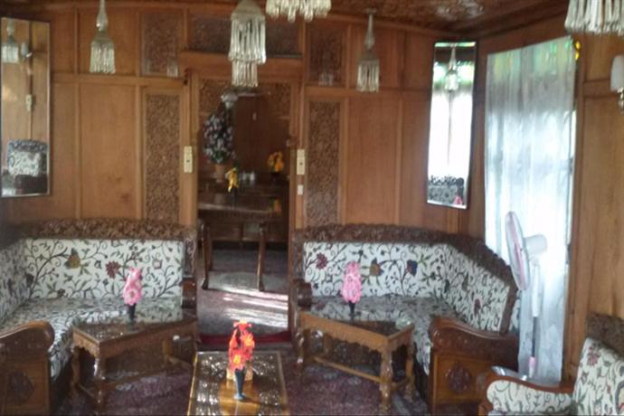 Savoy Group Of Houseboats