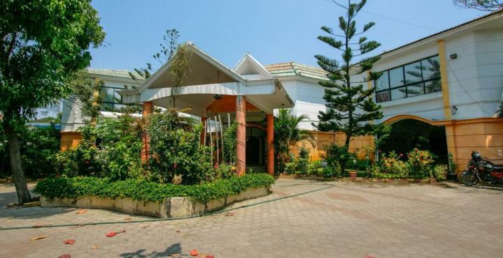 Beach Park Club & Resorts Ramanujan IT City India thumbnail