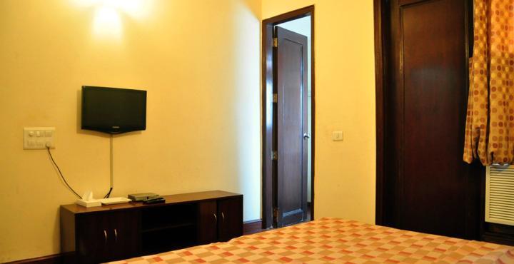 Woodpecker Apartments & Suites Pvt Ltd Haus Khaz