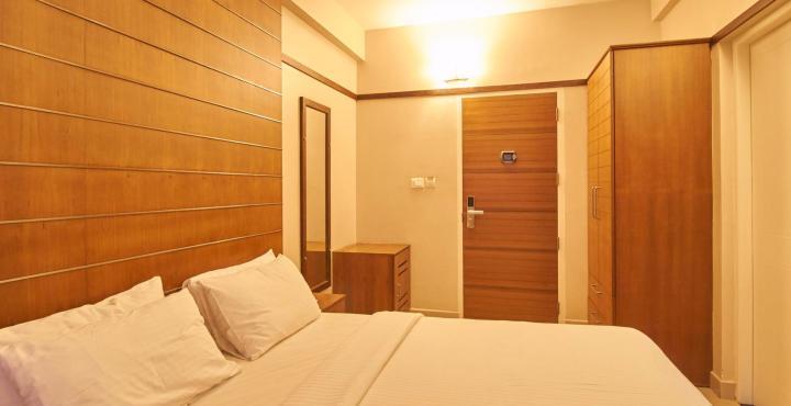 Srivar Hotels