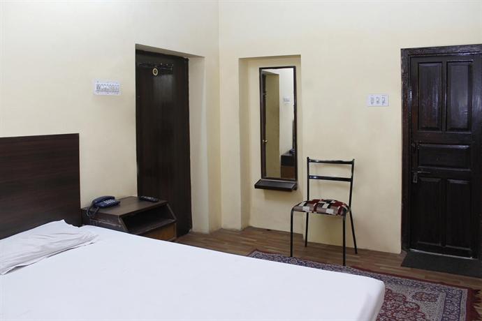 Hotel Sugandh Retreat