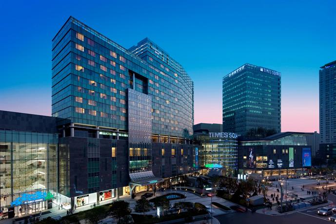 Courtyard By Marriott Seoul Times Square image 1