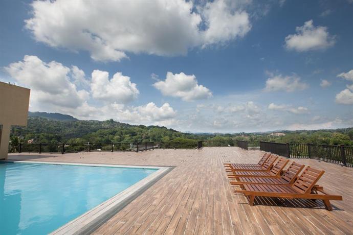 Oak Ray Regency