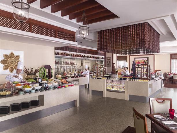 Sule Shangri-La Yangon - dream vacation